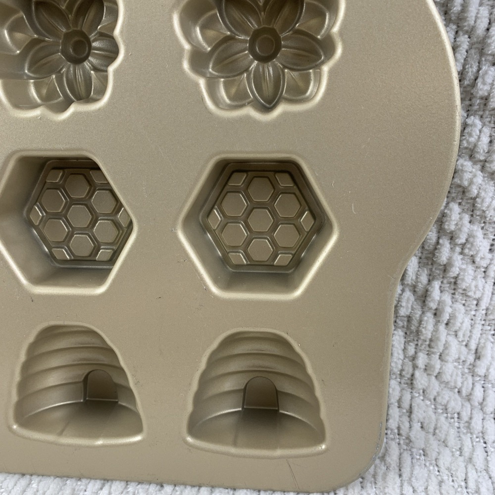 Nordic Ware Gold Bee, Flower & Hive Mini Cakelet Pan - Picture 11 of 16